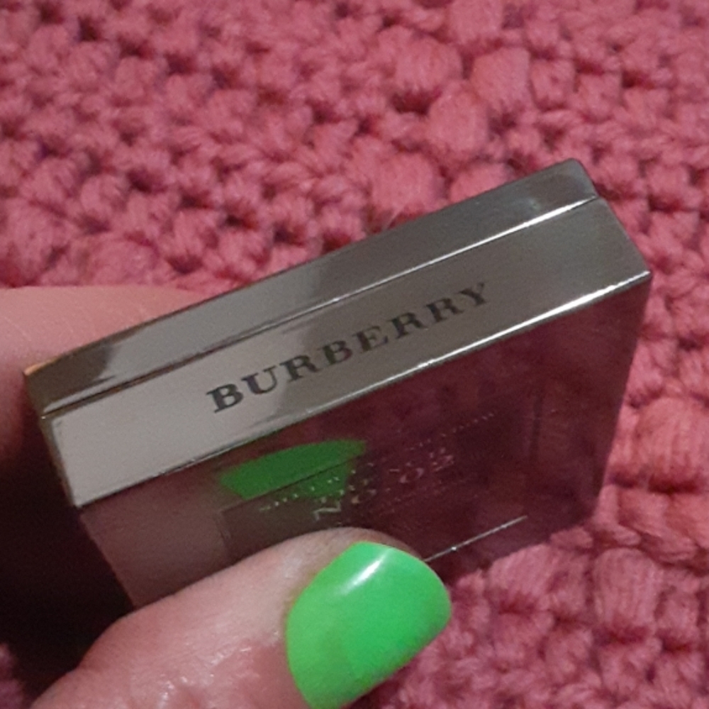 BURBERRY~EYESHADOW SINGLE